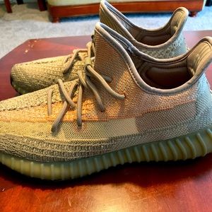 Yeezy Boost Men Size 10.5